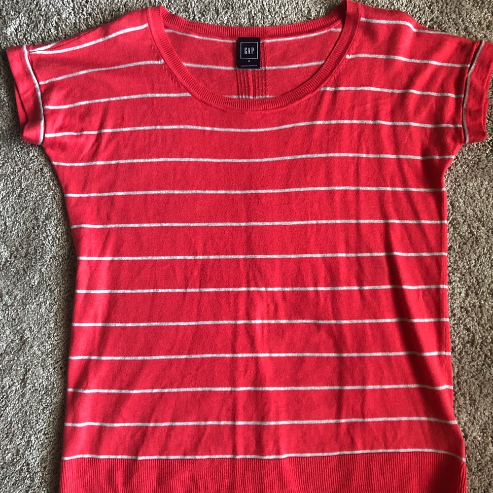 Gap sweater shirt size Medium